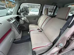 Toyota Pixis Space