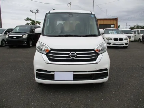 Nissan Dayz Roox