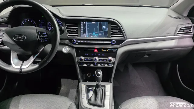 Hyundai Elantra (Avante)