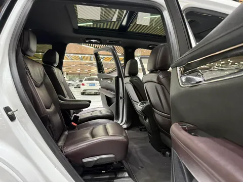 Cadillac XT6