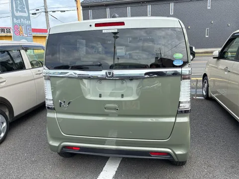 Honda N-BOX Slash