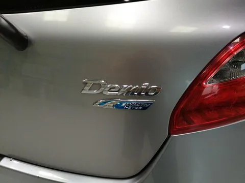 Mazda Mazda2 (Demio)