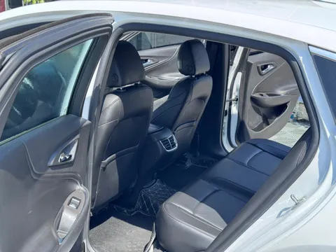 Chevrolet Malibu XL