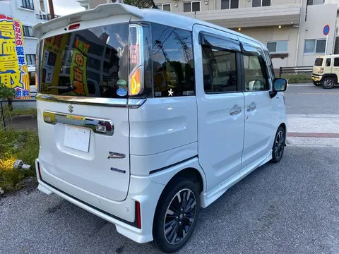 Suzuki Spacia