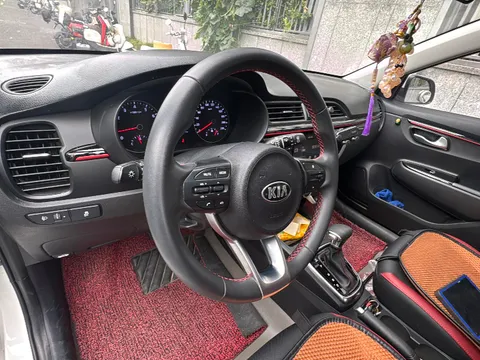 Kia KX