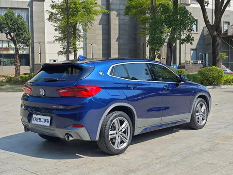 BMW X2