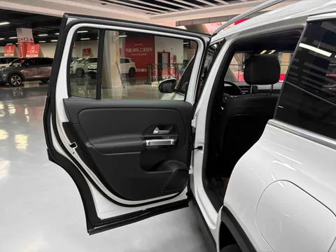 Mercedes-Benz Mercedes-Benz GLB