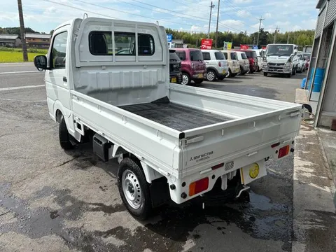 Mitsubishi Minicab Truck