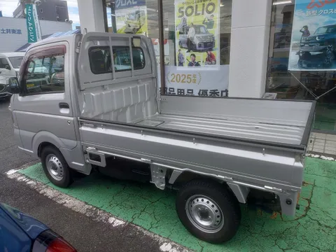Nissan Clipper Truck