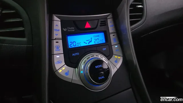 Hyundai Elantra (Avante)