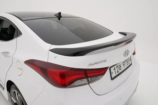 Hyundai Elantra (Avante)