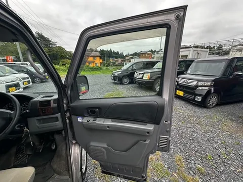 Nissan Clipper Rio