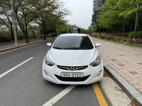 Hyundai Elantra (Avante)