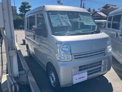 Mitsubishi Minicab Van