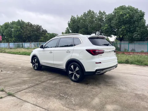 Roewe RX5