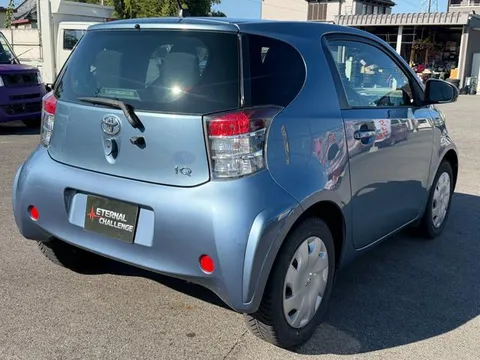 Toyota iQ