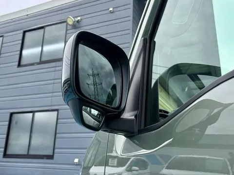 Nissan Clipper Van