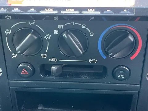 Daihatsu Naked