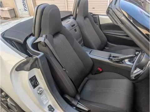 Mazda MX-5 (Roadster)