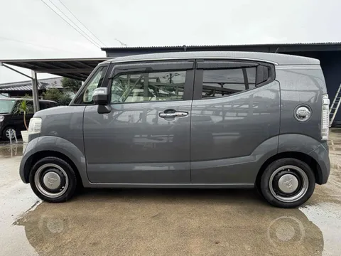 Honda N-BOX Slash