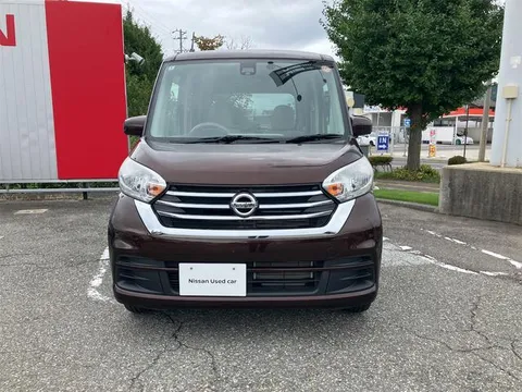 Nissan Dayz Roox