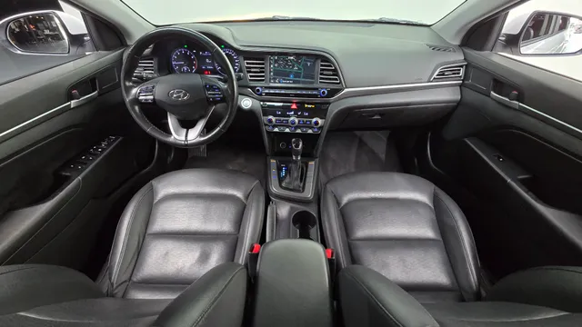 Hyundai Elantra (Avante)