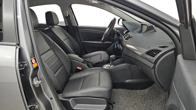 Renault SM3