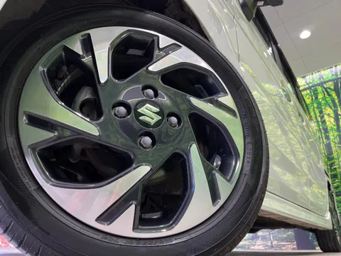 Suzuki Spacia Custom