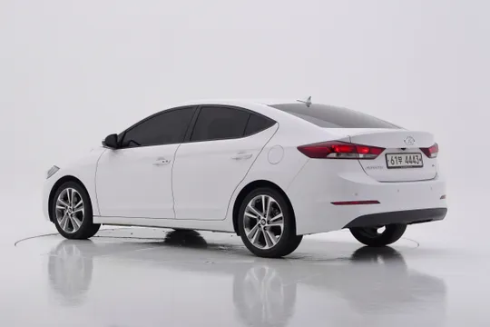 Hyundai Elantra (Avante)