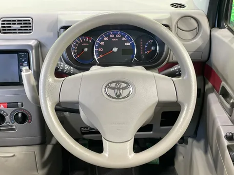 Toyota Pixis Space