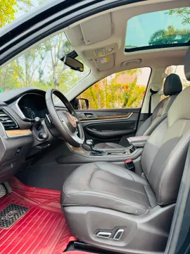 Roewe RX8