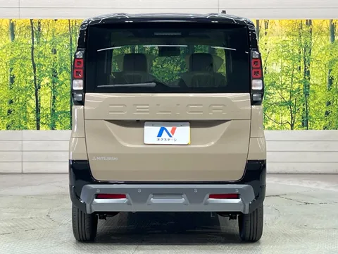Mitsubishi Delica Mini