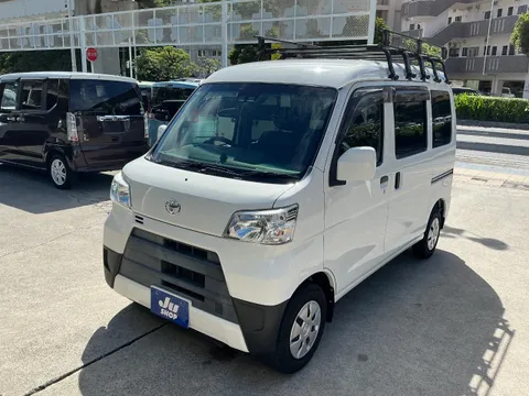 Toyota Pixis Van