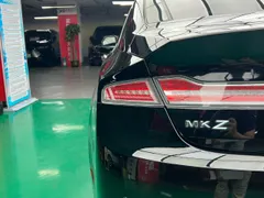 Lincoln MKZ