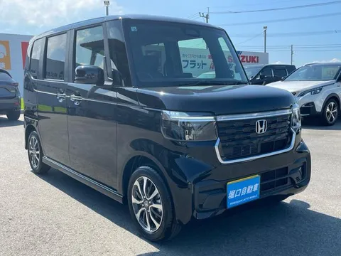 Honda N-BOX Custom