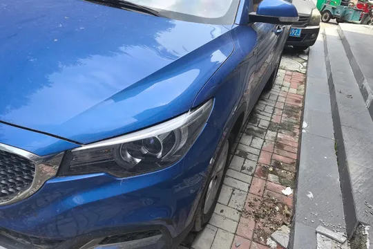 MG ZS