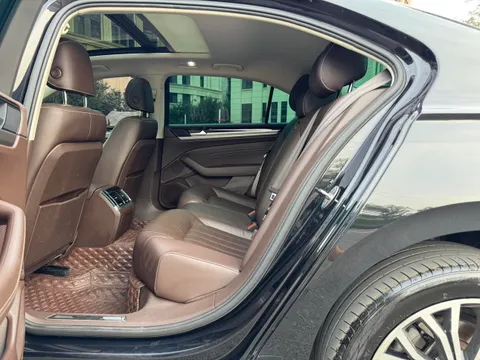 Volkswagen Phideon