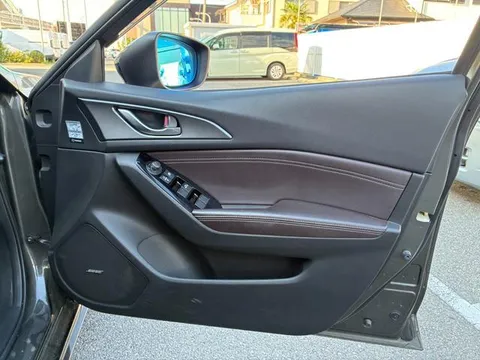 Mazda Axela Sport