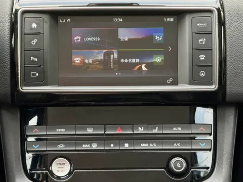 Jaguar F-Pace