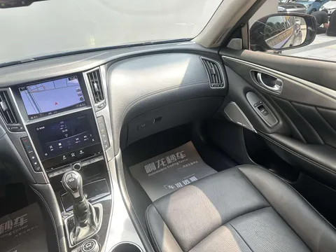 Infiniti Q50L