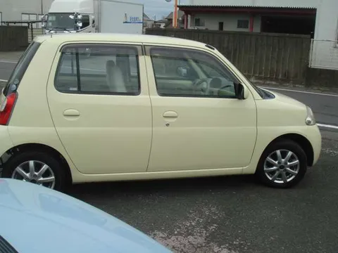 Daihatsu Esse