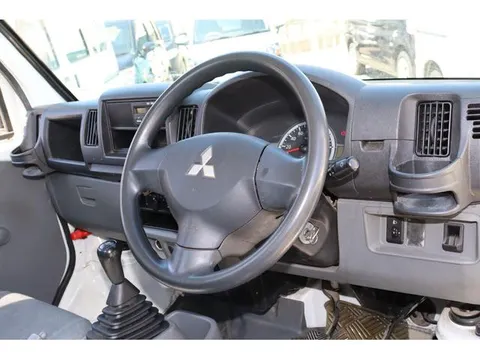 Mitsubishi Minicab Truck