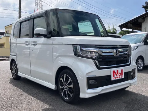 Honda N-BOX Custom