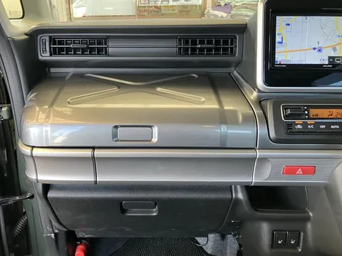 Suzuki Spacia Gear