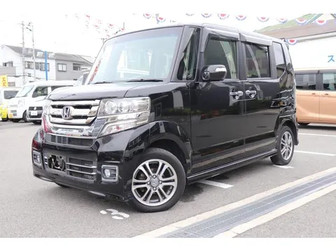 Honda N-BOX Custom