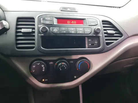Kia Deluxe