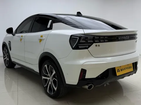 Lynk & Co 05