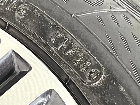 Toyota Pixis Mega