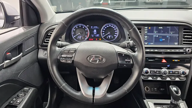 Hyundai Elantra (Avante)