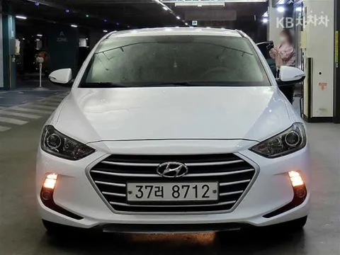 Hyundai Elantra (Avante)